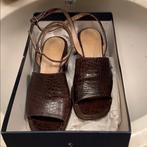 Gorgeous Italian made croc print leather size 7.5